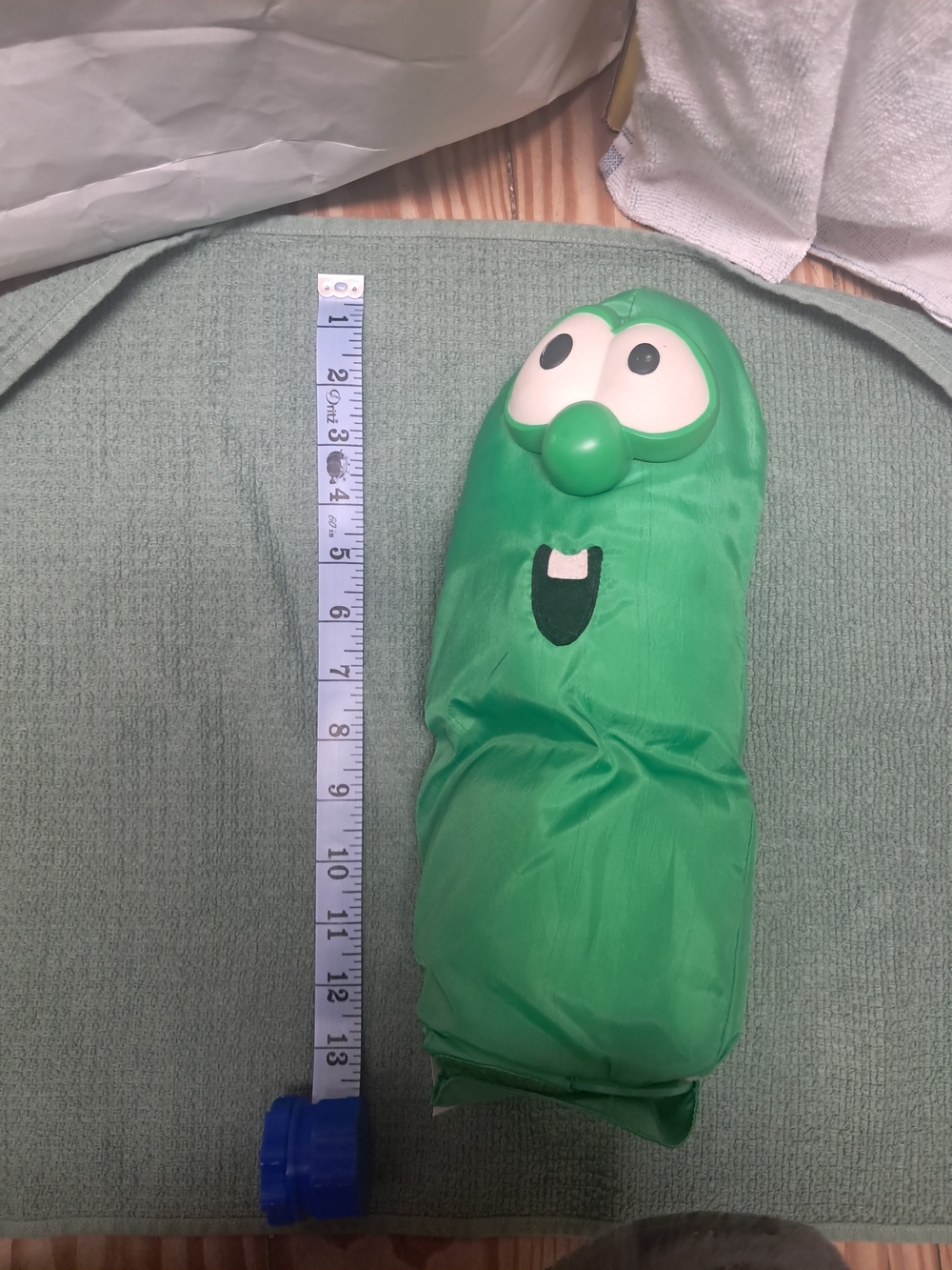 Circa 2000 VeggieTales Larry The Cucumber Animated - Picture 7 of 9